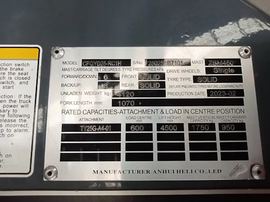 How to Read Forklift Data Plates?