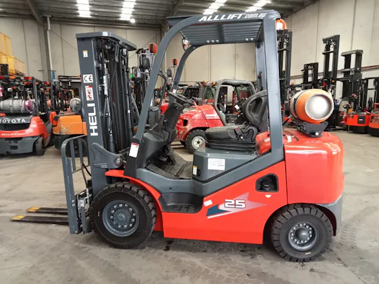 Heli 2.5t LPG Forklift - Ex Demo