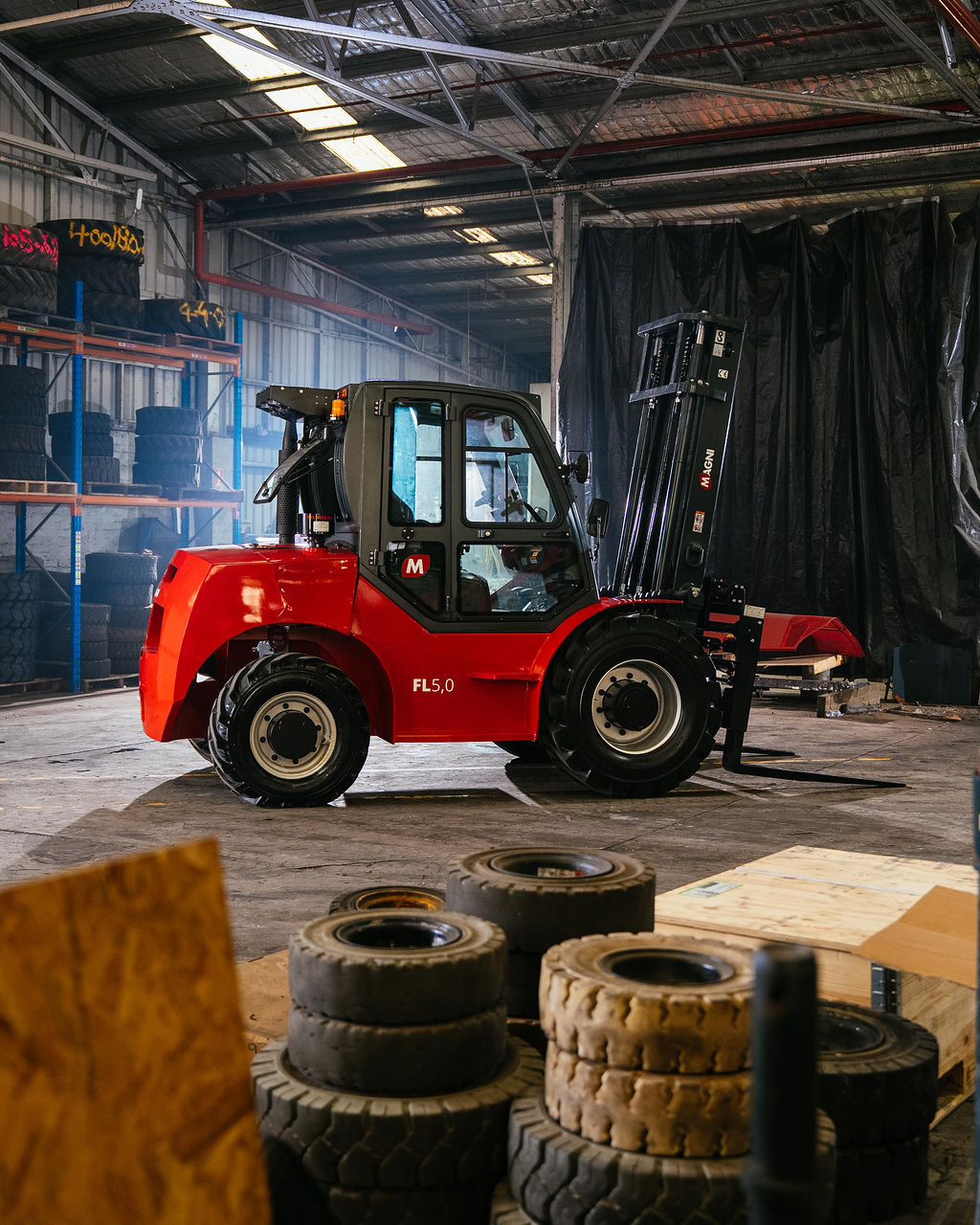 Magni 5t Rough Terrain Forklift image 4