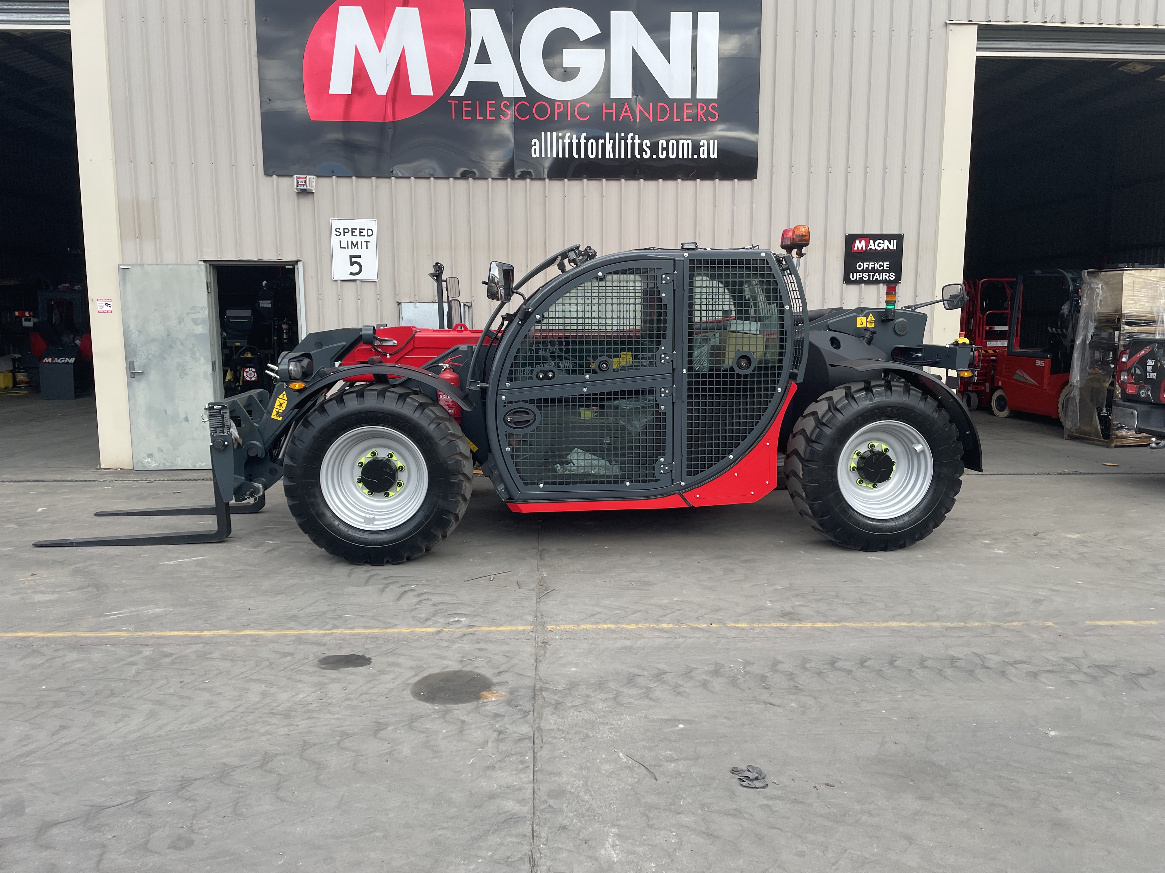 Magni THU5.8P Mining Telehandler