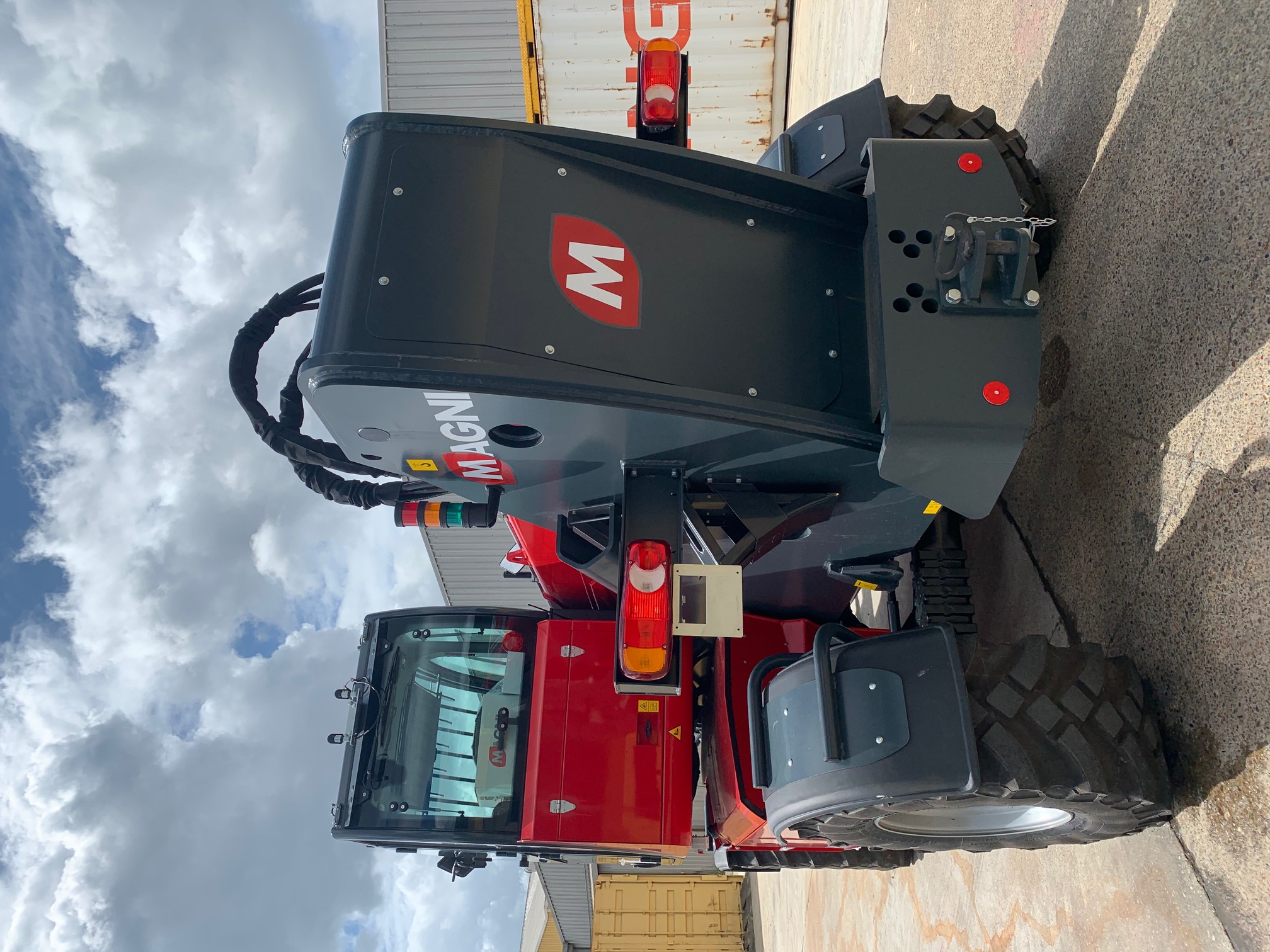 Magni HTH10.10 Heavy Duty Telehandler image 3