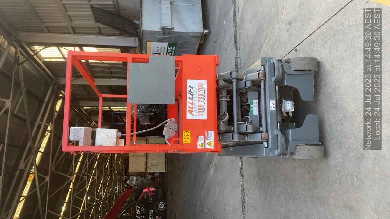 Used 19ft Skyjack Scissor Lift image 4