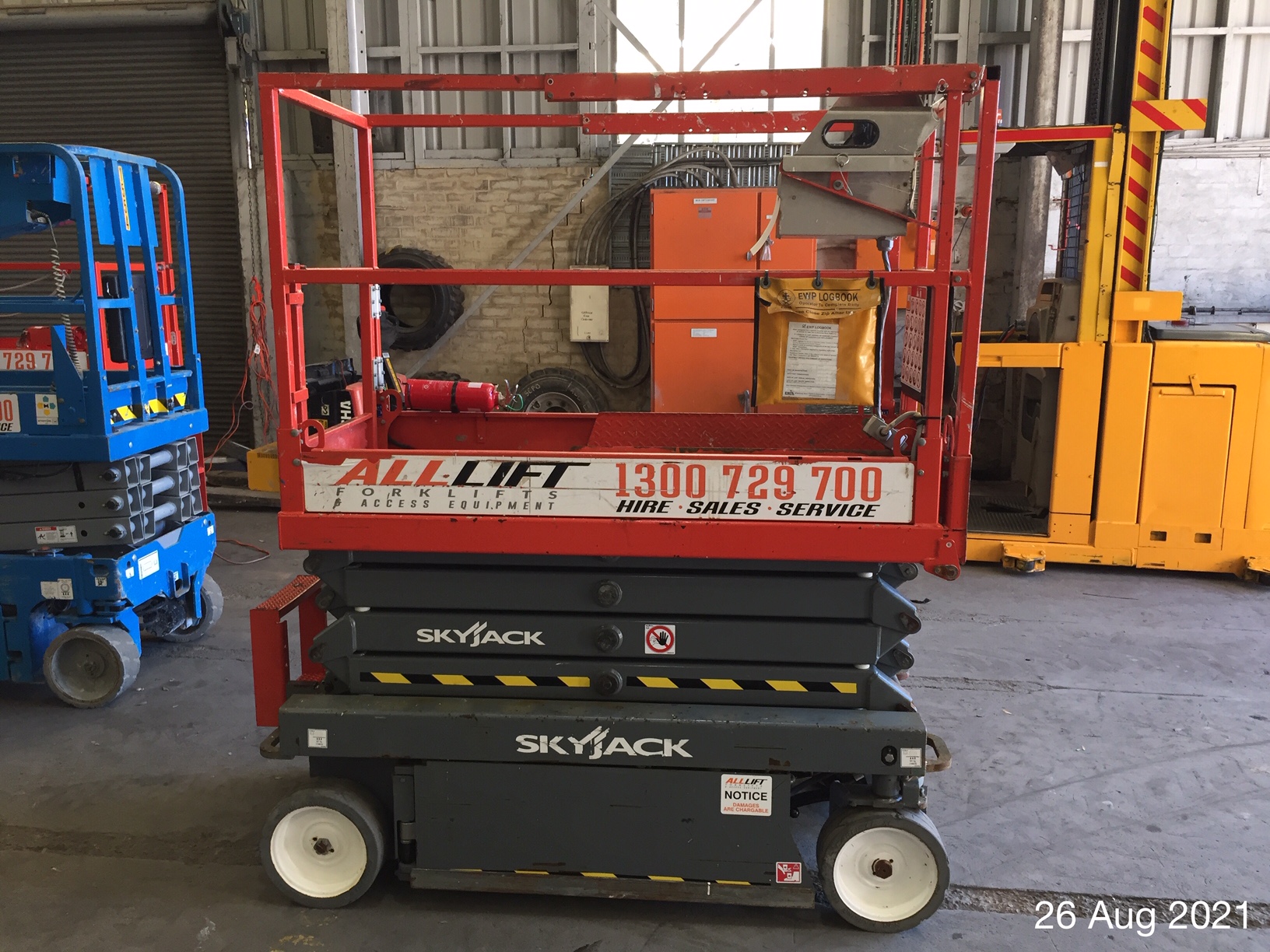 Used 19ft Skyjack Scissor Lift image 6