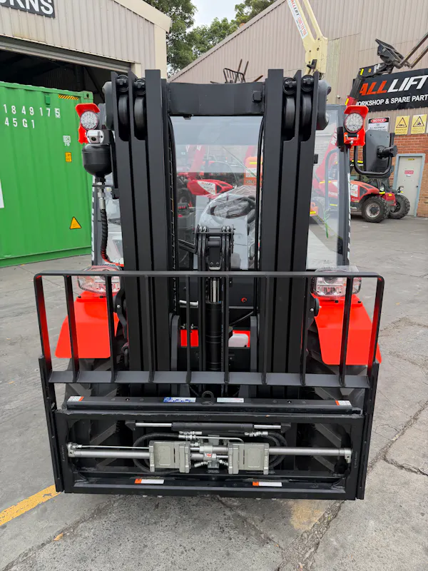  2.5T RT forklift 2