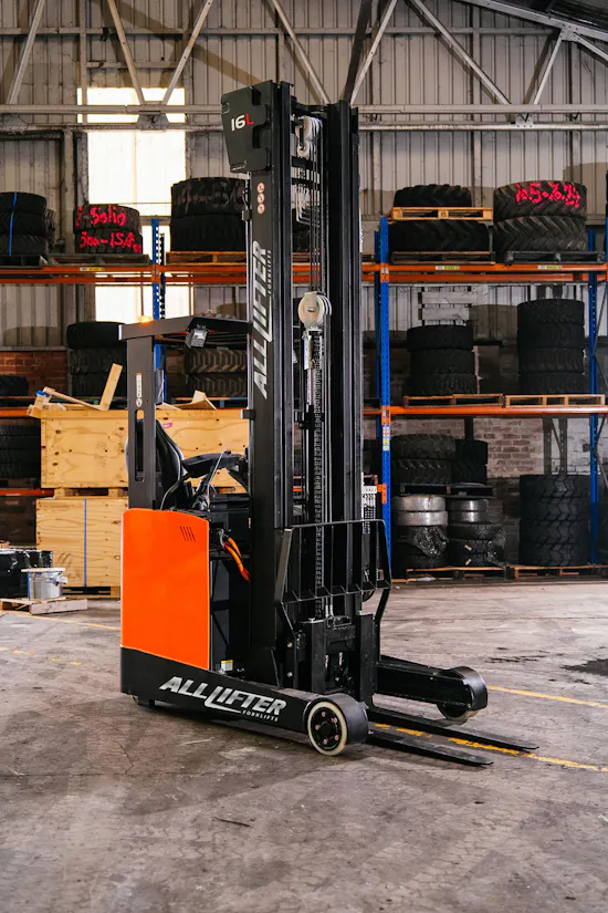 ALLLIFTER High reach truck