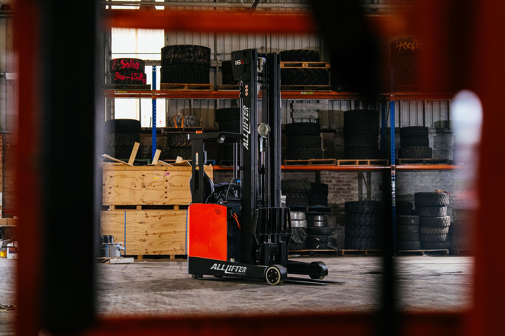 ALLLIFTER High reach truck image 4
