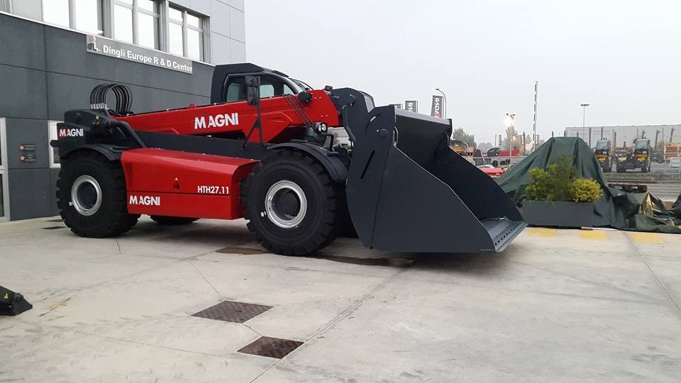 Magni HTH27.11 Heavy Duty Telehandler image 3
