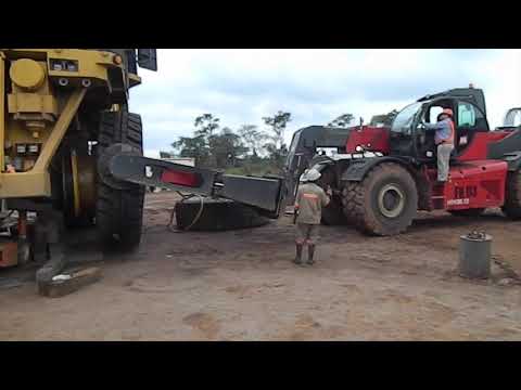 Magni HTH50.14 Heavy Duty Telehandler image 2